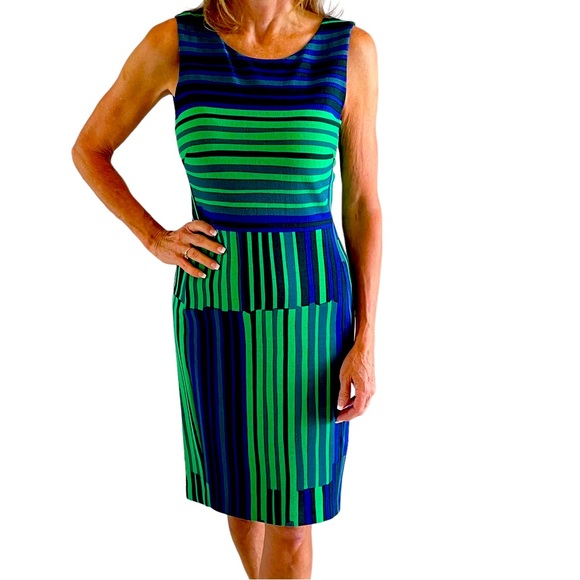 MaxMara sleeveless Dress and Matching Sweater - Picture 2 of 15